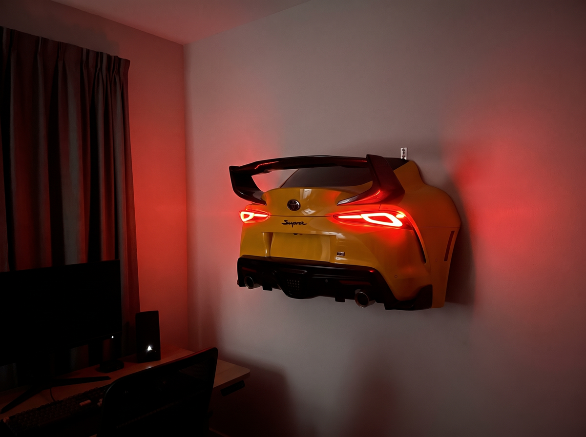 The tail lights actually work